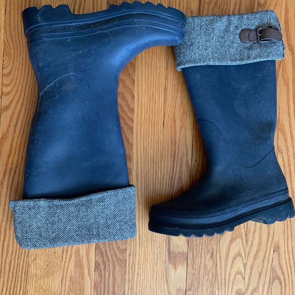 Navy Cole Haan rain boots